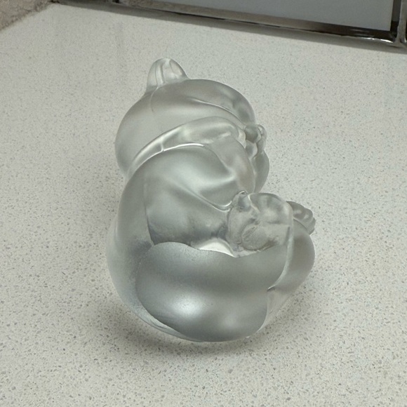 Vintage Fenton Bear Figurine Satin Glass - Picture 5 of 10